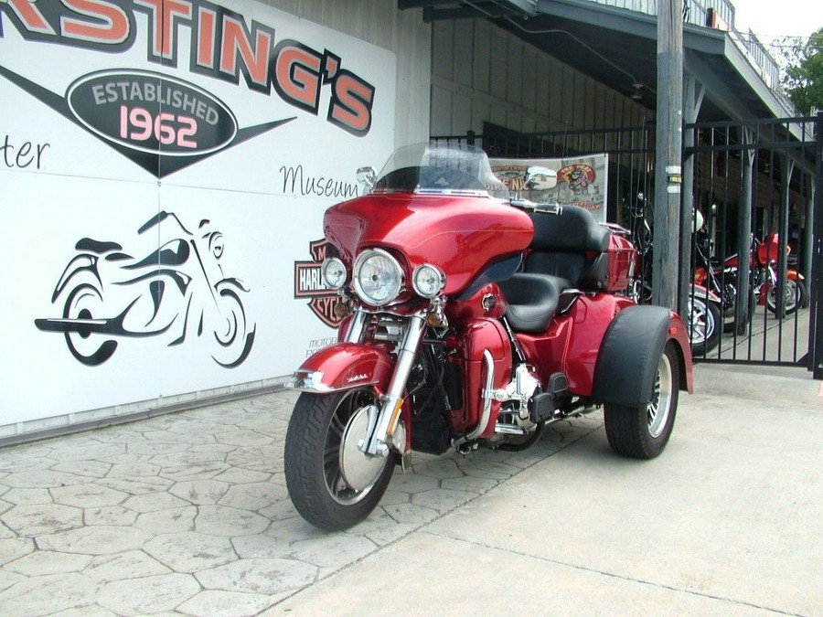 2013 Harley-Davidson® FLHTCUTG - Tri Glide® Ultra Classic®