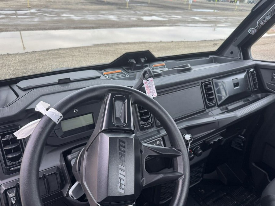 2026 Can-Am Defender XT CAB HD11