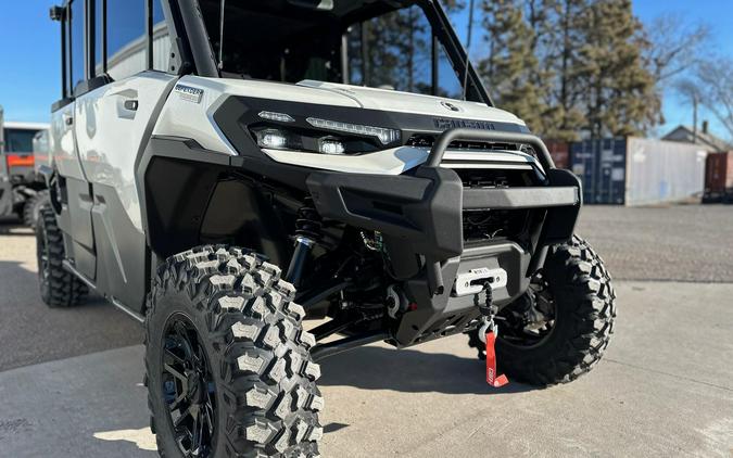 2026 Can-Am Defender MAX Limited HD11