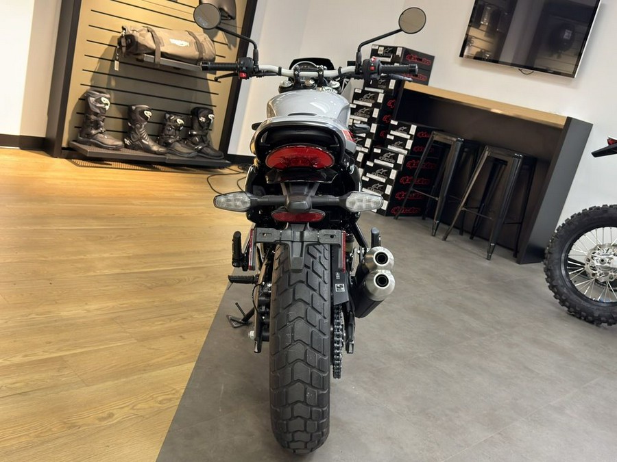 2027 TRIUMPH TRACKER 400