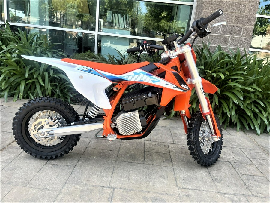 2024 KTM SX-E3