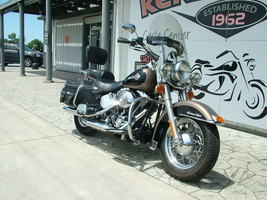 2004 Harley-Davidson® FLSTC - Heritage Softail® Classic