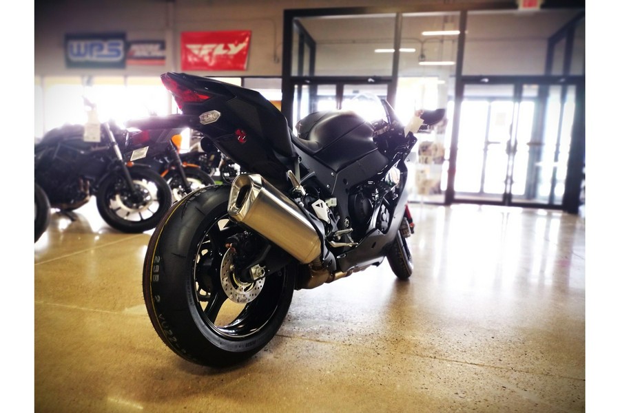 2025 Kawasaki Ninja® ZX™-10R ABS