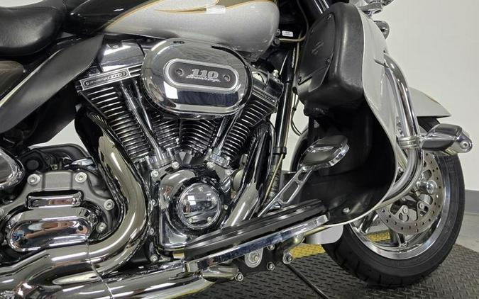 2013 Harley-Davidson® FLHTCUSE8 - CVO™ Ultra Classic® Electra Glide®