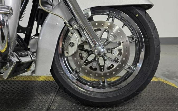 2013 Harley-Davidson® FLHTCUSE8 - CVO™ Ultra Classic® Electra Glide®