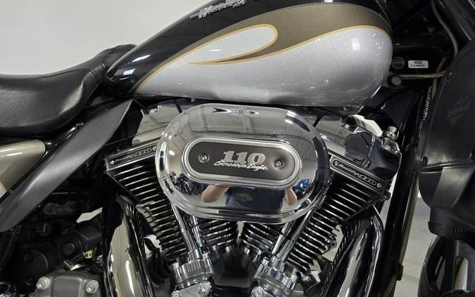 2013 Harley-Davidson® FLHTCUSE8 - CVO™ Ultra Classic® Electra Glide®