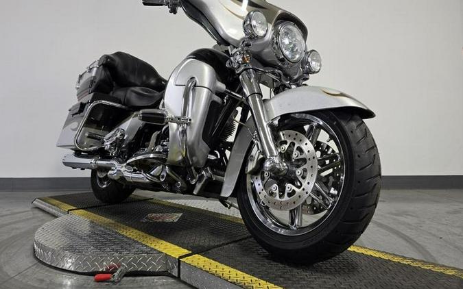 2013 Harley-Davidson® FLHTCUSE8 - CVO™ Ultra Classic® Electra Glide®