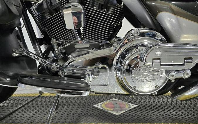 2013 Harley-Davidson® FLHTCUSE8 - CVO™ Ultra Classic® Electra Glide®