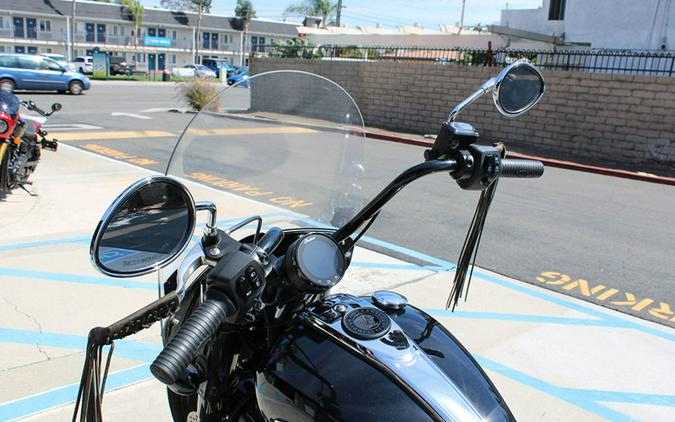 2022 Indian Motorcycle® Super Chief® Dark Horse® Black Metallic