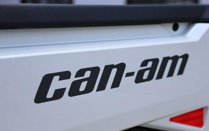 2026 Can-Am Defender MAX Limited HD11