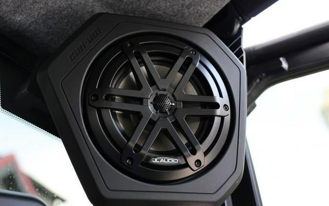 2026 Can-Am Defender MAX Limited HD11