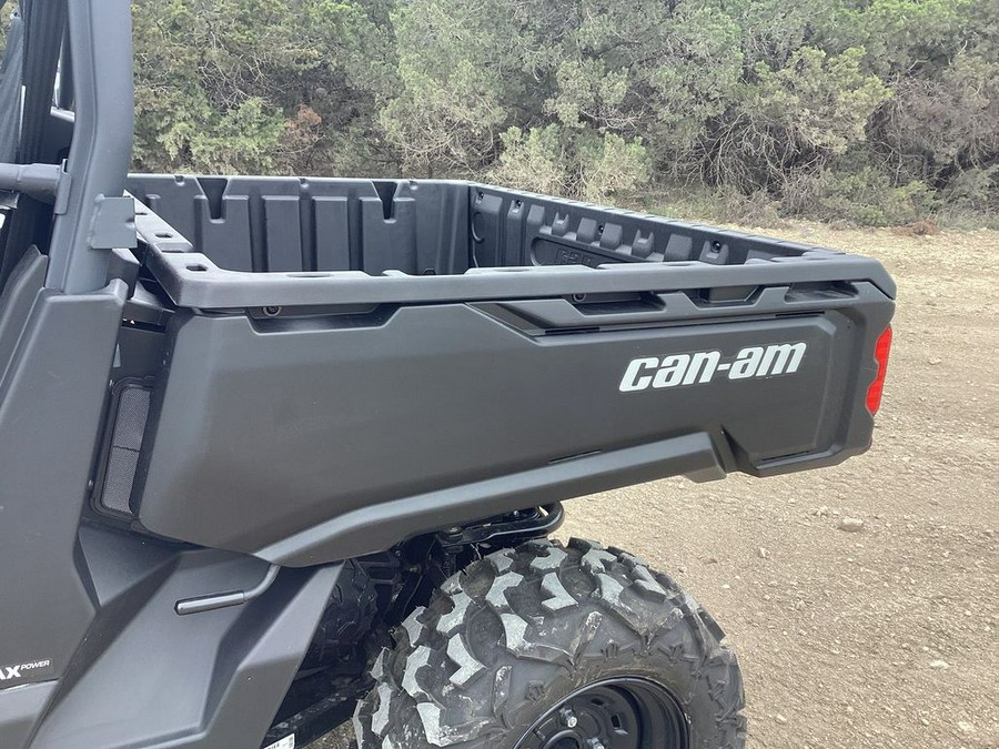 2024 Can-Am® Defender MAX HD9