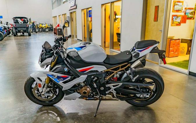2024 BMW S 1000 R Light White/M Motorsport
