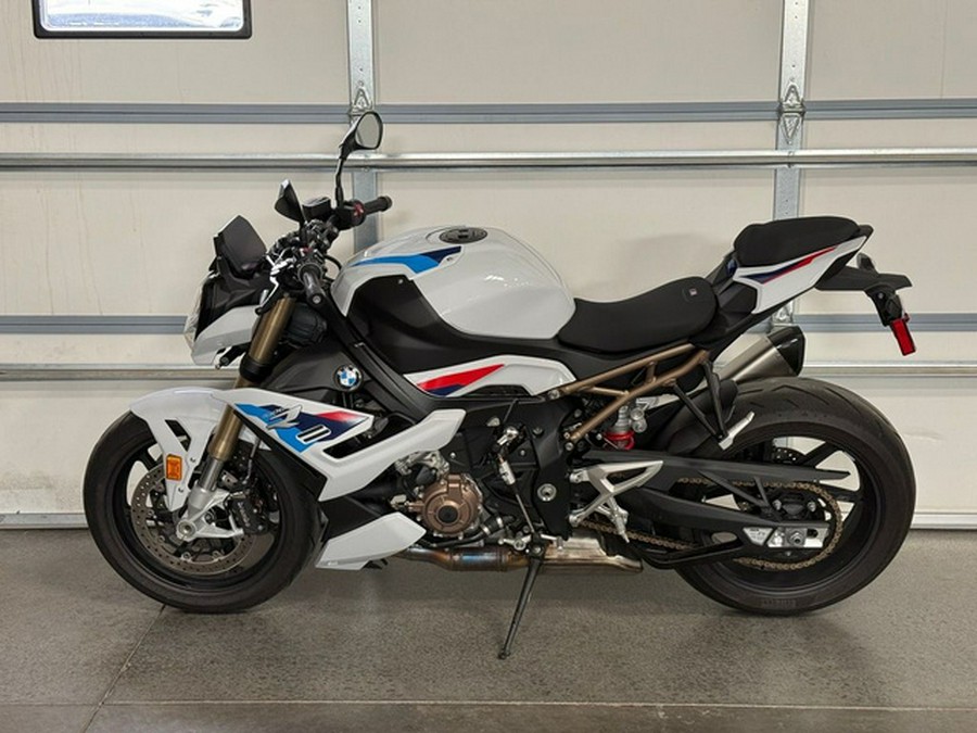 2024 BMW S 1000 R Light White/M Motorsport