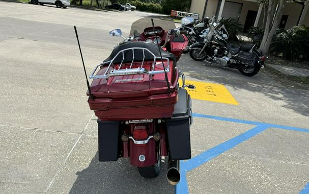 2011 Harley-Davidson® CVO™ Road Glide® Ultra