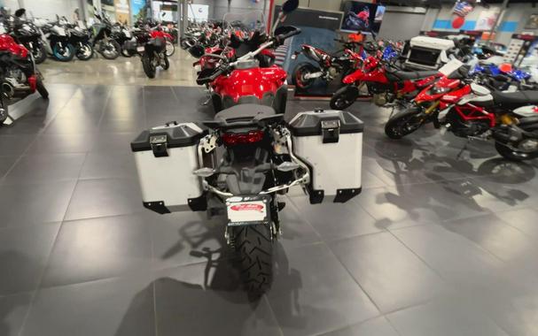 2025 Ducati MULTISTRADA V4 RALLY TRAVEL & RADAR SPOKED WHEELS