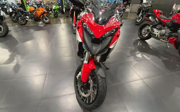 2025 Ducati MULTISTRADA V4 RALLY TRAVEL & RADAR SPOKED WHEELS