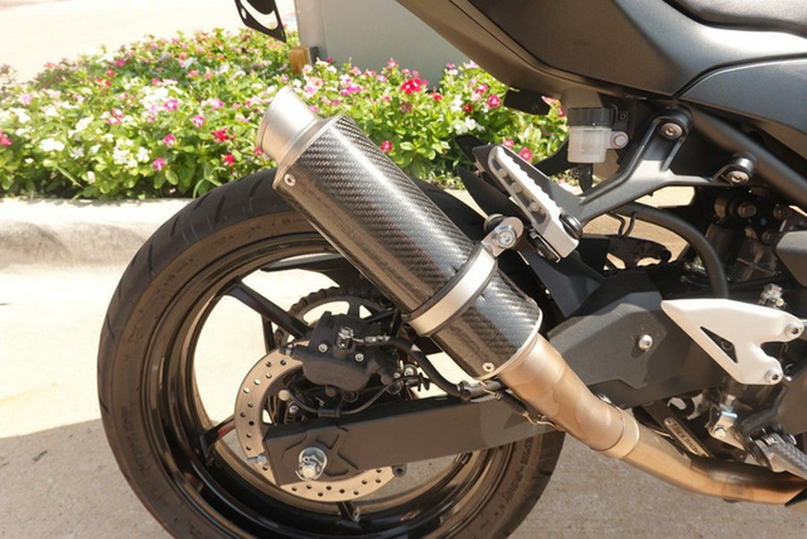 2025 Kawasaki Ninja 500 ABS Metallic Flat Spark Black/Metallic Spark Black