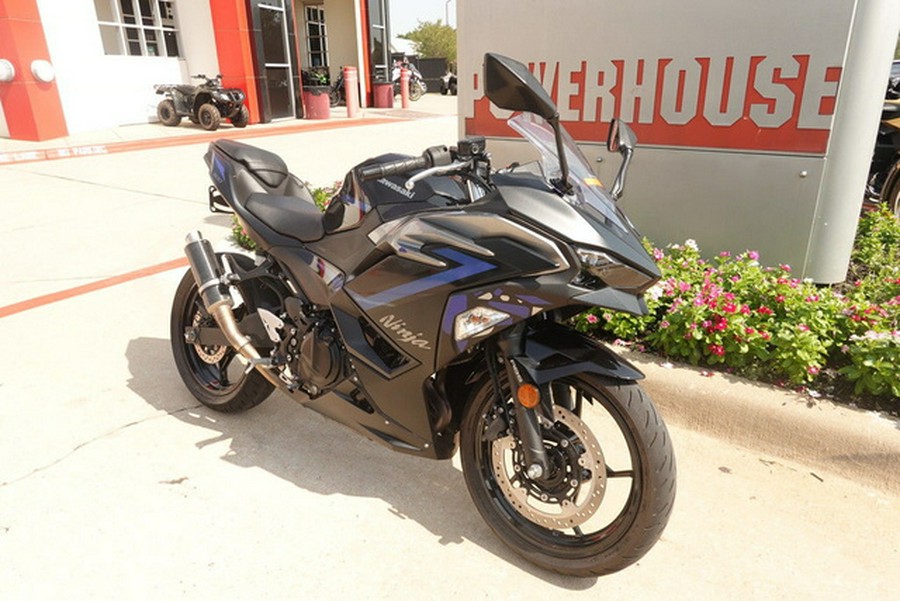 2025 Kawasaki Ninja 500 ABS Metallic Flat Spark Black/Metallic Spark Black