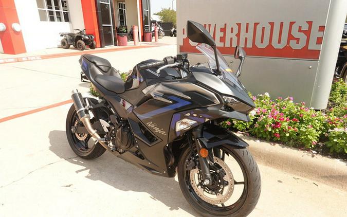 2025 Kawasaki Ninja 500 ABS Metallic Flat Spark Black/Metallic Spark Black