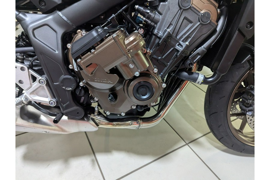 2025 Honda CB650R E-Clutch