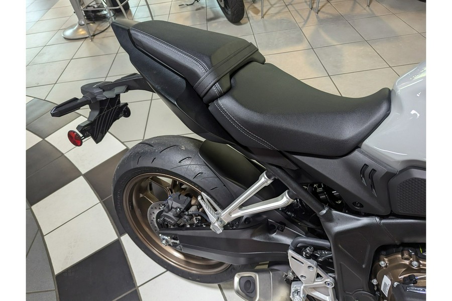 2025 Honda CB650R E-Clutch