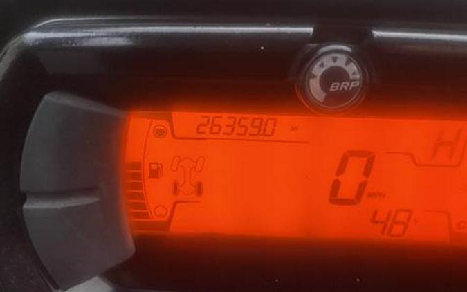 2020 Can-Am Defender MAX DPS HD8