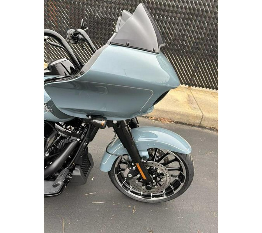 2024 Harley-Davidson® FLTRT - Road Glide® 3