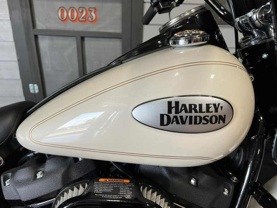 2022 Harley-Davidson® FLHCS - Heritage Classic 114