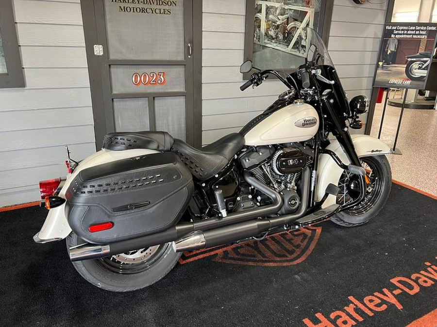 2022 Harley-Davidson® FLHCS - Heritage Classic 114