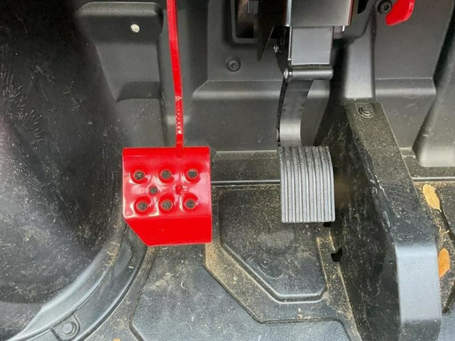 2026 Polaris RZR 200 EFI