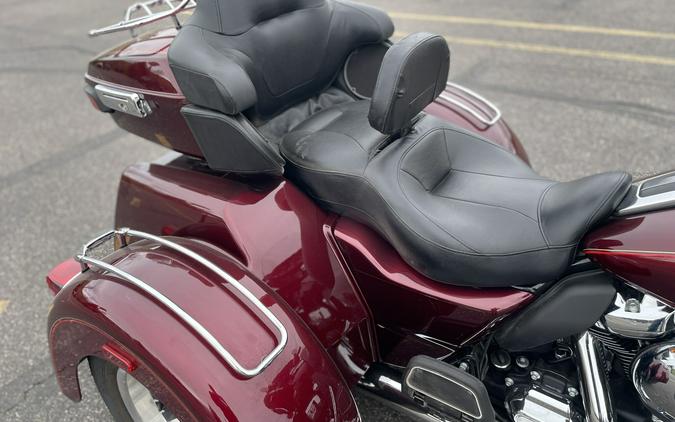 Harley-Davidson Tri Glide Ultra 2017 FLHTCUTG