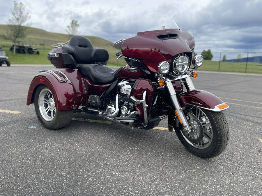 Harley-Davidson Tri Glide Ultra 2017 FLHTCUTG