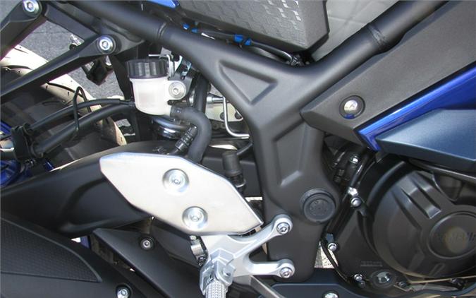 2023 Yamaha YZF R3 R3