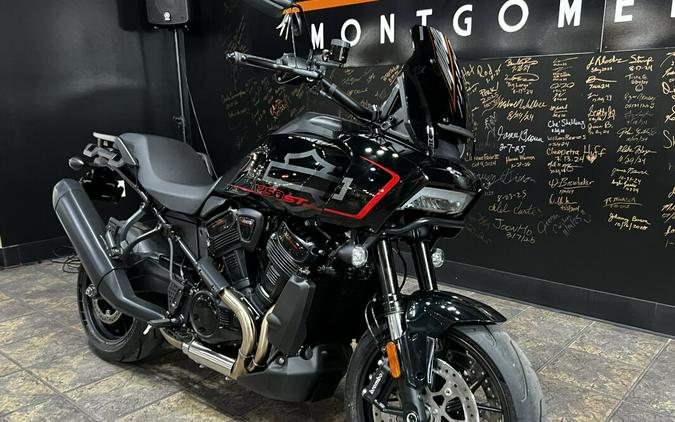 RA1250ST 2026 Pan America® 1250 ST