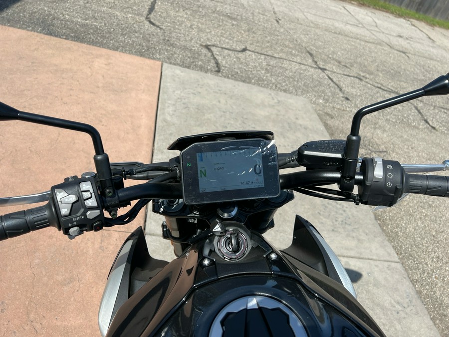 2025 Kawasaki Z900RS ABS