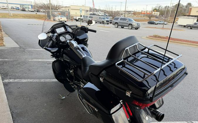 2020 Harley-Davidson® Road Glide® Limited Midnight Blue