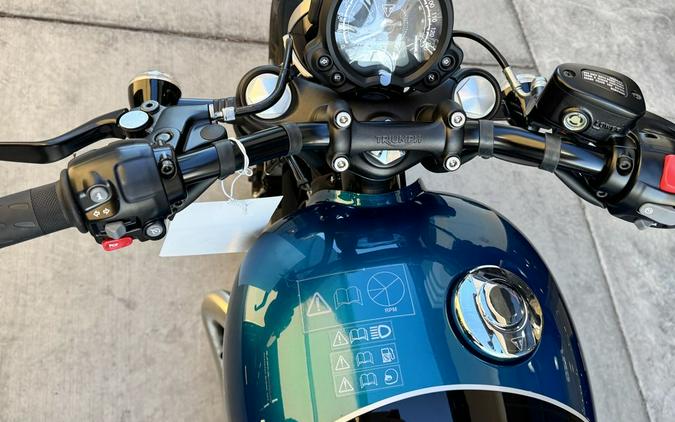 2026 Triumph Bonneville Bobber Interstellar Blue