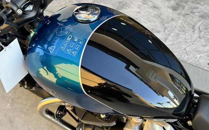 2026 Triumph Bonneville Bobber Interstellar Blue