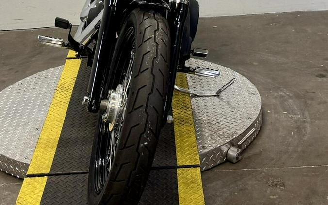 FXDB 2016 Street Bob®