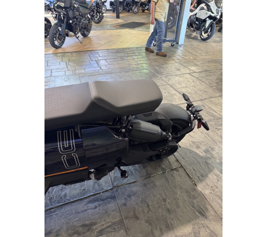 2024 BMW Motorrad CE 04