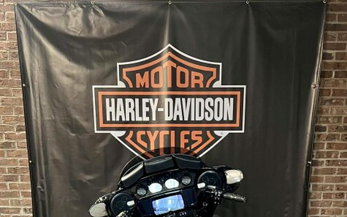 2022 Harley-Davidson CVO Street Glide