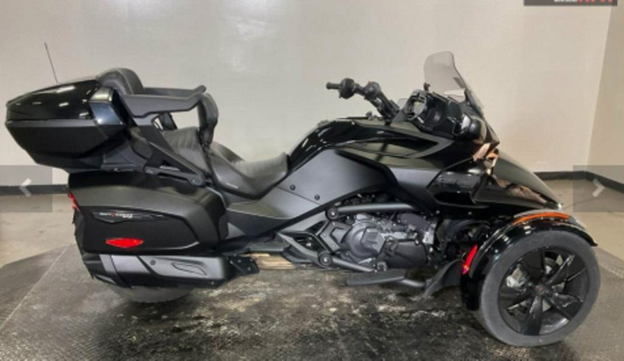 2022 Can-Am® Spyder F3 Limited Dark Wheels