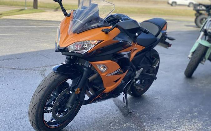 2019 Kawasaki Ninja® 650 ABS Candy Orange/Metallic Spark Black