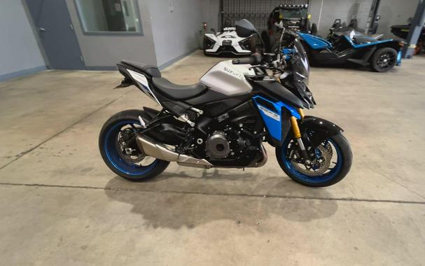 2025 Suzuki GSX-S1000 CA