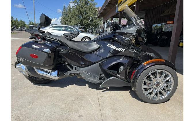 2014 Can-Am Spyder® ST Limited - SE5