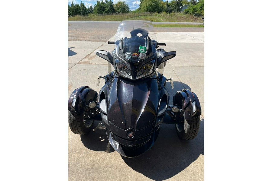 2014 Can-Am Spyder® ST Limited - SE5