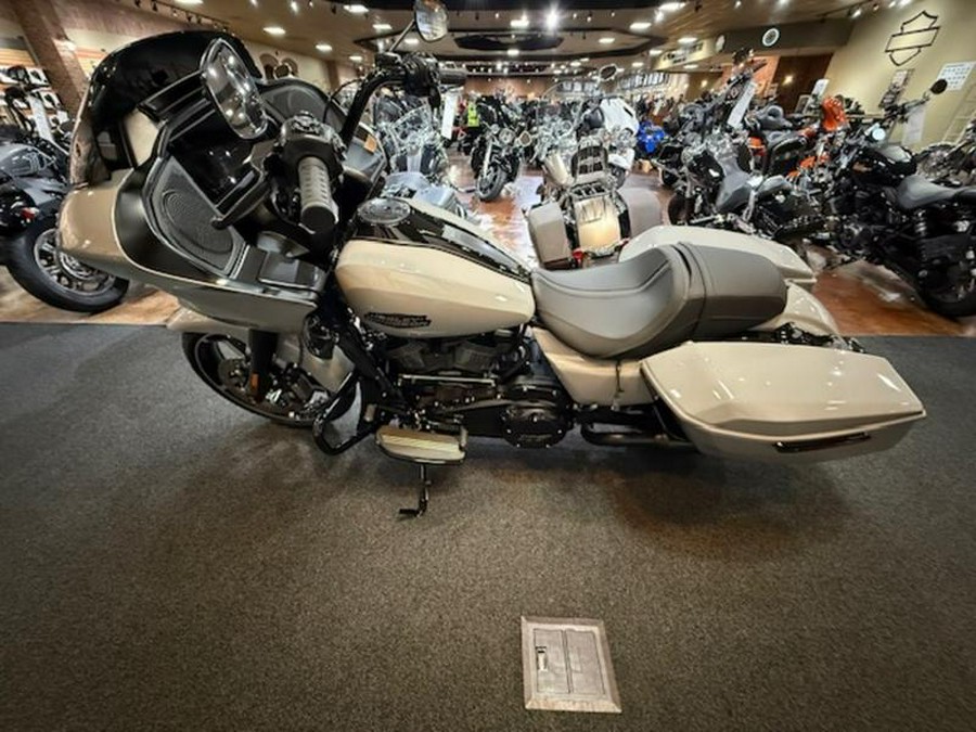 2025 Harley-Davidson® FLTRX - Road Glide®