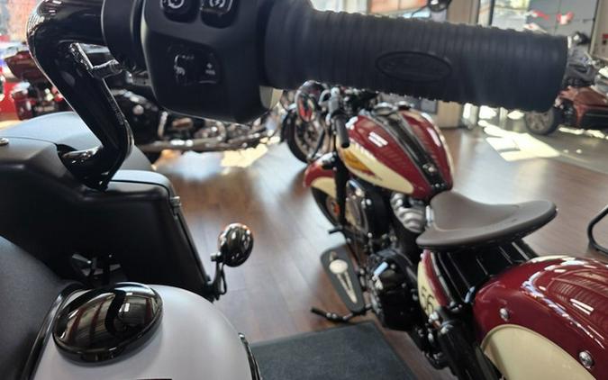 2026 Indian Springfield Dark Horse Ghost White Metallic Smoke