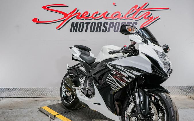 2011 Suzuki GSX-R600™